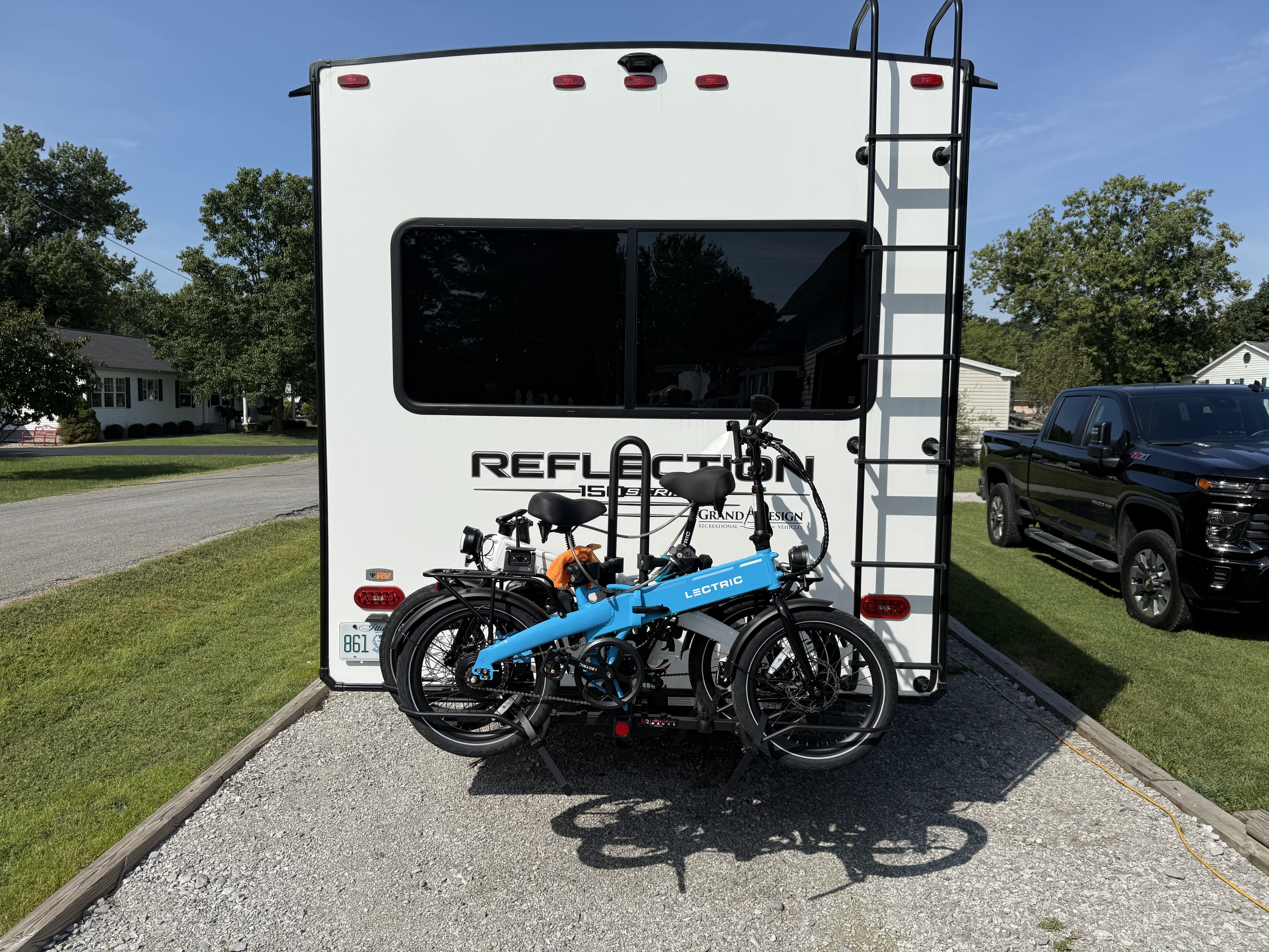 Hollywood Racks RV Rider HR1700 Review: Is It Worth $650 for Your Fifth Wheel?